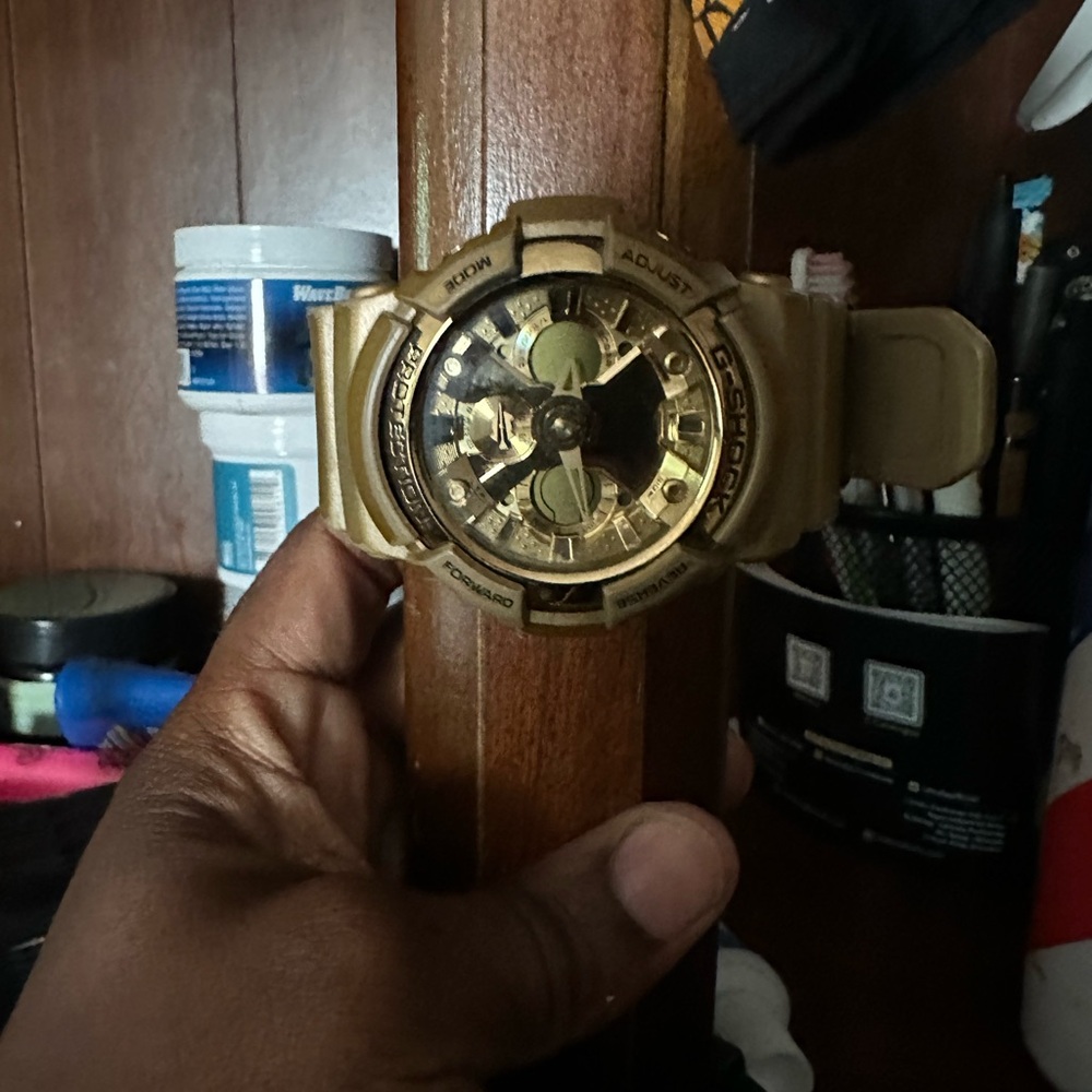 Casio Gold Analog Watch with Sporty Design